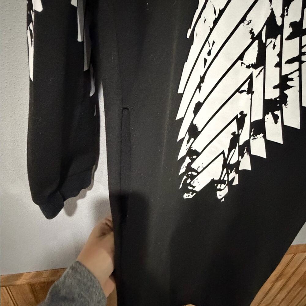 Korean Streetwear Graphic Sweatshirt Midi Dress with Pockets - Black/White - Med - Picture 2 of 9